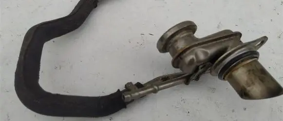 Mercedes-Benz CLS C219 EGR valve line/pipe/hose A2722030682