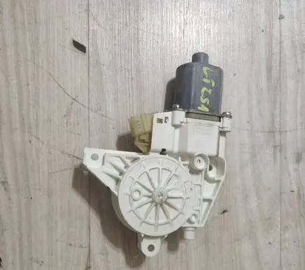 Mercedes-Benz R W251 Rear door window regulator motor 0130822281 EVG12V