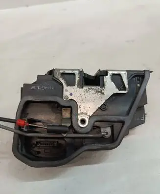 BMW 5 E60 E61 Front door lock 7154619