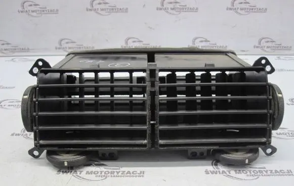 Suzuki Grand Vitara II Dash center air vent grill