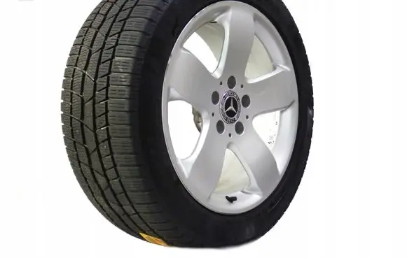 Mercedes-Benz E W124 R17 alloy rim 