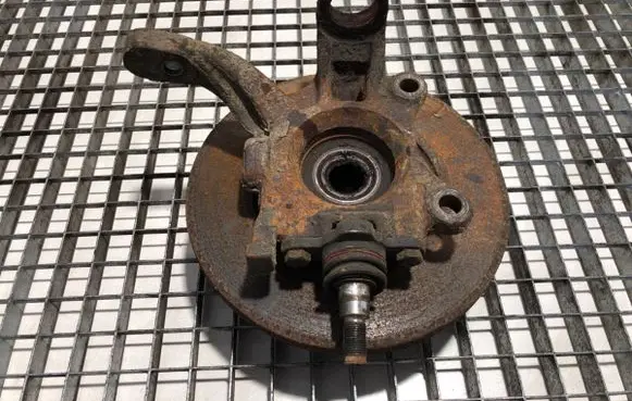 Volkswagen Transporter - Caravelle T4 Front wheel hub spindle knuckle