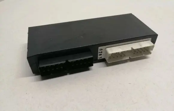 BMW 5 E34 Comfort/convenience module 61351379741 606140X01E