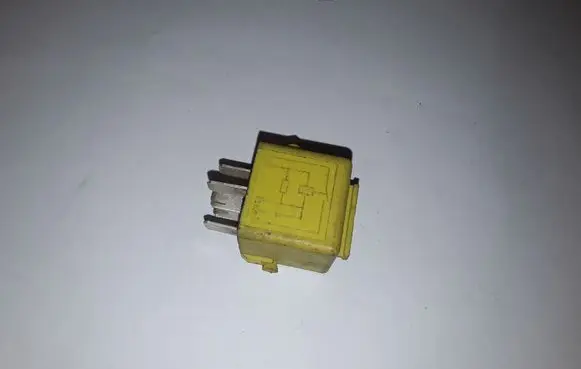 BMW 5 E39 Other relay 61361389105