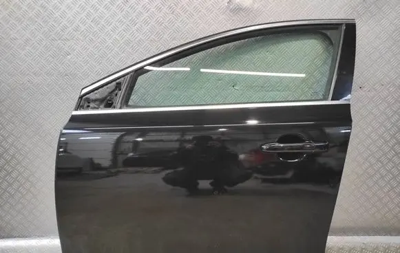 Volvo V40 Front door