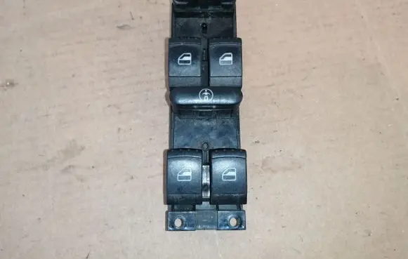 Volkswagen PASSAT B5 Electric window control switch 1J4959857