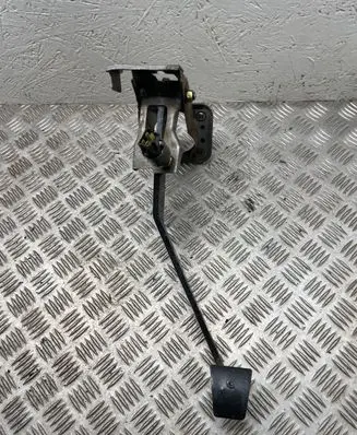 KIA Sorento Brake pedal 