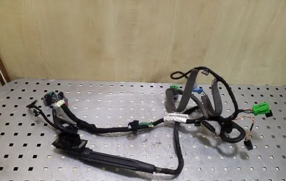 Volvo XC60 Front door wiring loom