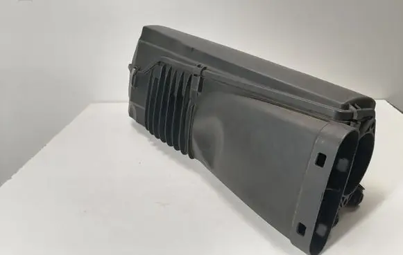 Mercedes-Benz E W211 Air filter box A6460900601