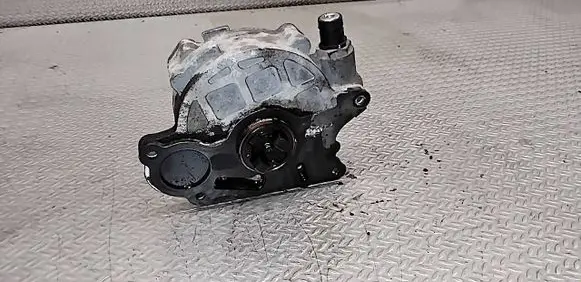 Volkswagen PASSAT B6 Vacuum pump 03L145100