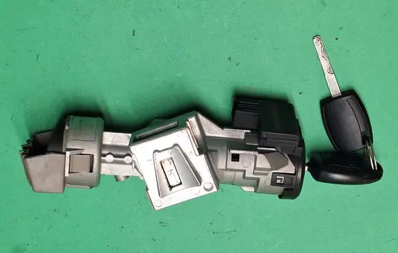 Ford Mondeo MK IV Ignition lock