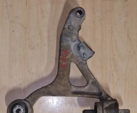 Volvo V70 Front control arm 30760815