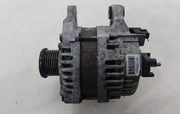 Renault Megane III Generator/alternator 231000024R