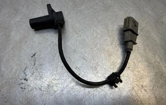 Audi Q7 4L Crankshaft position sensor 077905381K
