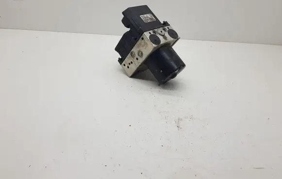 Skoda Fabia Mk1 (6Y) ABS Pump 6Q0614417D