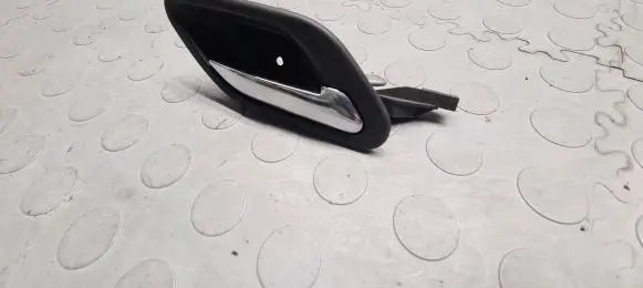 BMW 5 E39 Front door interior handle 8226050