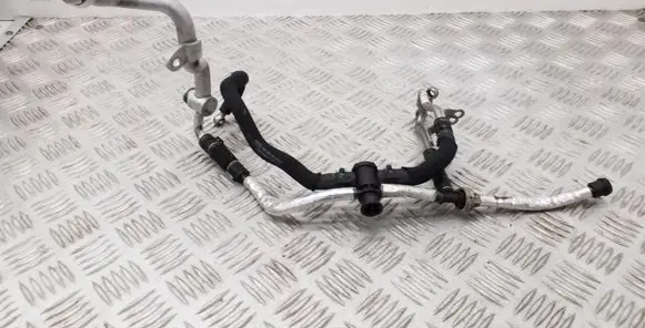 Volkswagen Touareg II Engine coolant pipe/hose 059121465A