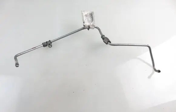 Volkswagen PASSAT B6 Turbo turbocharger oiling pipe/hose 