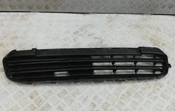 Peugeot 108 Front bumper lower grill 531120H120