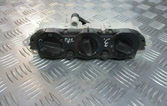 Ford Focus Interior fan control switch 3M5T-19980-AD