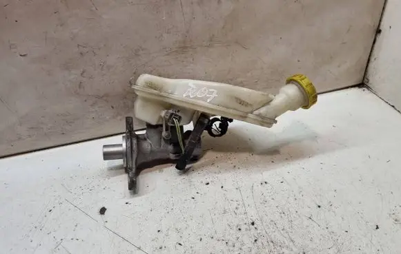 Peugeot 207 Master brake cylinder 32067093