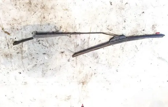 Volkswagen Golf IV Front wiper blade arm 1j1955409a