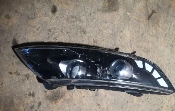 KIA Optima Headlight/headlamp 921022T451
