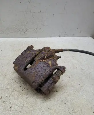 Ford Mondeo Mk III Front brake caliper