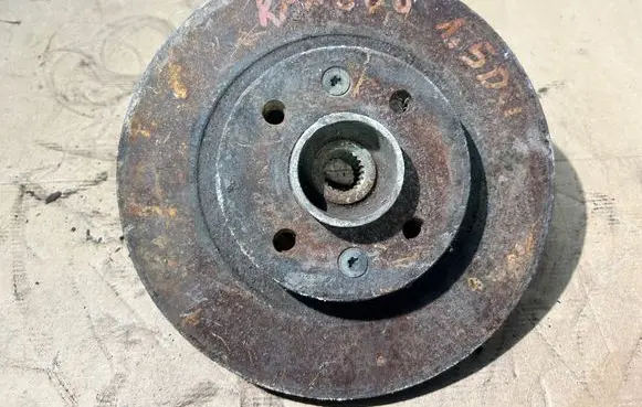 Renault Kangoo I Front wheel hub spindle knuckle