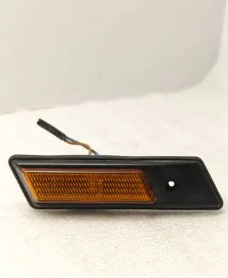 BMW 3 E36 Front fender indicator light 13780139