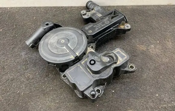 Volkswagen PASSAT CC Oil breather separator 06H103495E 06H103495AC 06H103495EH