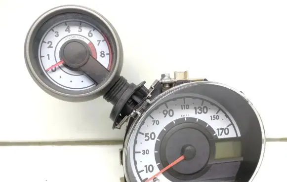 Toyota Aygo AB10 Speedometer (instrument cluster) 832700H010J 838000h043a