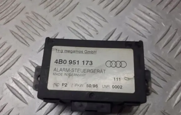 Audi A6 S6 C5 4B Alarm control unit/module 4B0951173