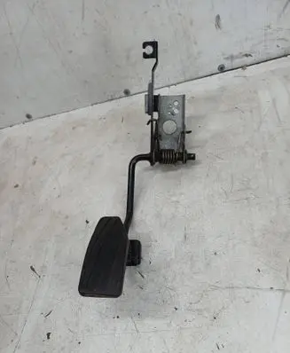 Suzuki Grand Vitara I Accelerator throttle pedal