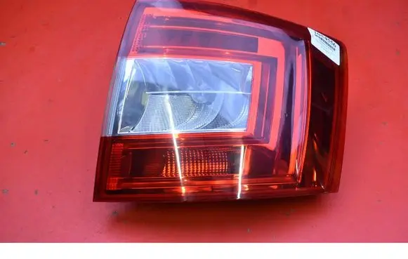Skoda Octavia Mk3 (5E) Rear/tail lights 5E9945096A