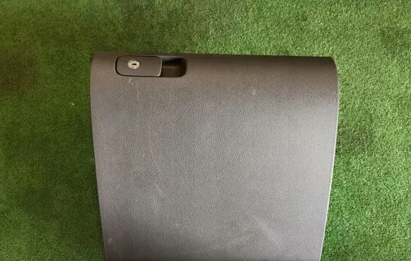 Volkswagen Golf Plus Glove box set 5M1857097