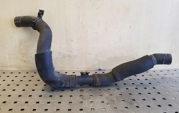 Nissan Juke I F15 Engine coolant pipe/hose CK1320580