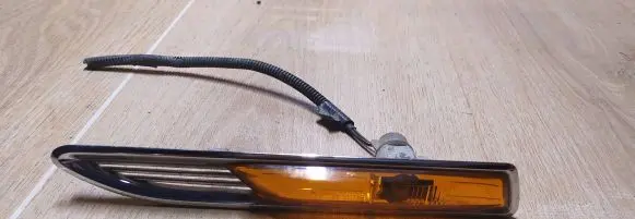 Ford Mondeo MK IV Front fender indicator light 7s7113k354bf 2S1U21P201