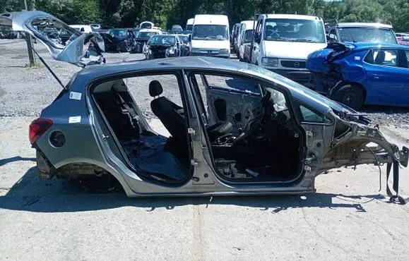 Opel Corsa E Front quarter panel