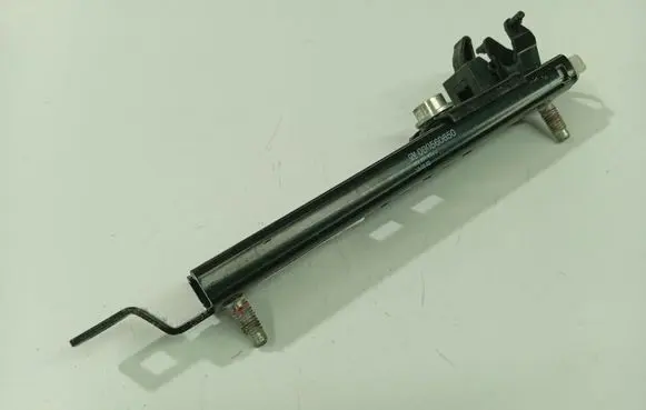 Opel Zafira A Seat belt adjustment rail GM090560650