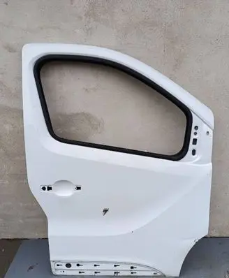 Renault Trafic III (X82) Front door