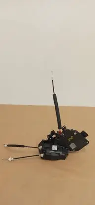 Land Rover Discovery Sport Front door lock FK72203A28AE C35604105