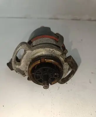 Volkswagen PASSAT B4 Ignition distributor 669854