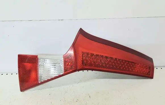 Volvo V70 Tailgate rear/tail lights 