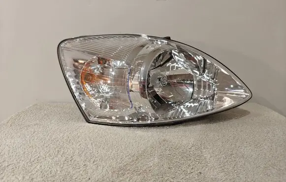 Hyundai Matrix Headlight/headlamp 2211155