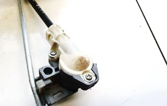 Honda Accord Front door lock (next to the handle) tl0l8111