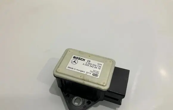 Mercedes-Benz E W212 ESP acceleration yaw rate sensor A0055422618 0265005735 7031720