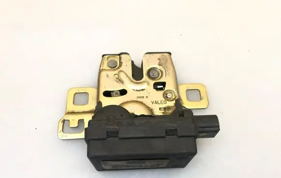 Land Rover Range Rover Sport L320 Tailgate window lock/catch/latch FQR500040