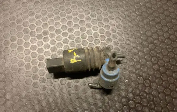 Volkswagen PASSAT B5 Headlight washer pump 