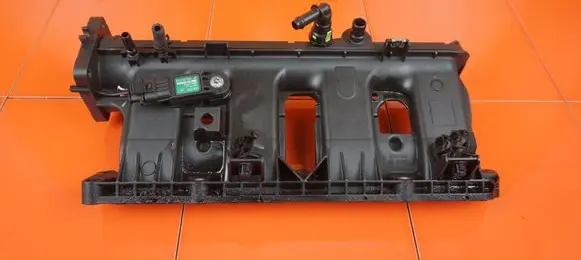 Nissan Qashqai Intake manifold 140030983R HRA2 HRA2DDT